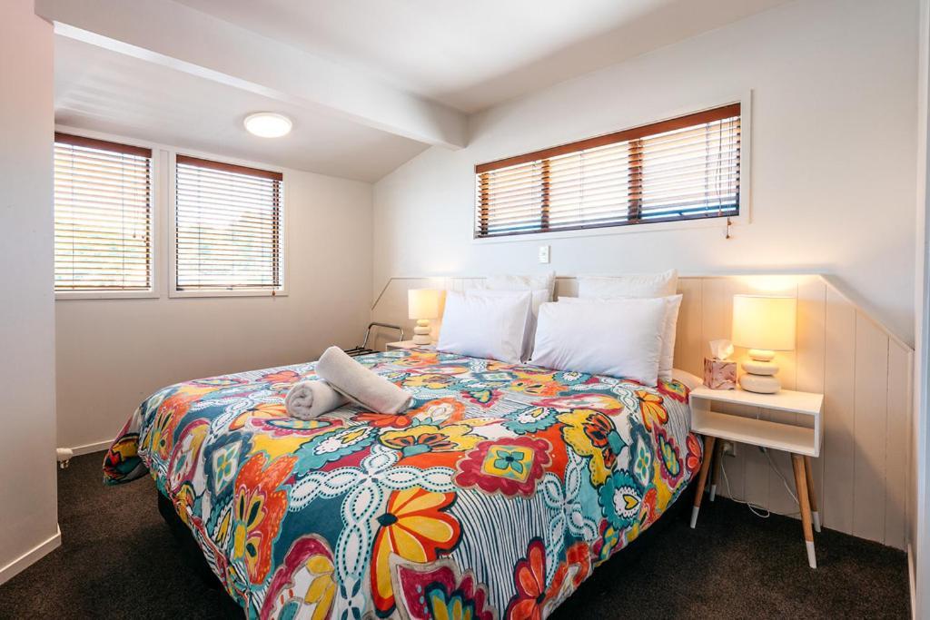 Onetangi Beach Apartments Exterior foto