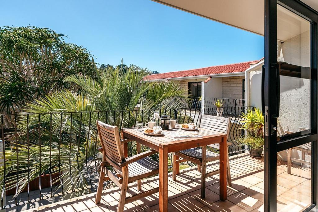 Onetangi Beach Apartments Exterior foto